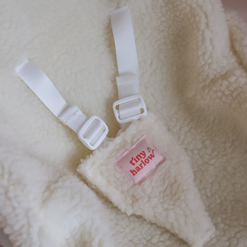 Tiny Harlow Dolls Car Seat Capsule - Cream Sherpa